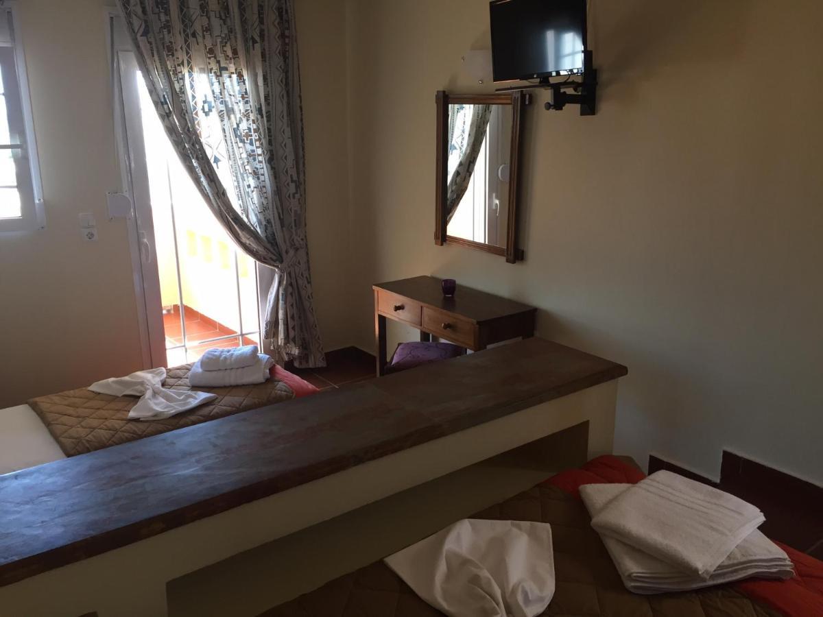 Toulipa Rooms Agia Ermioni Exterior photo