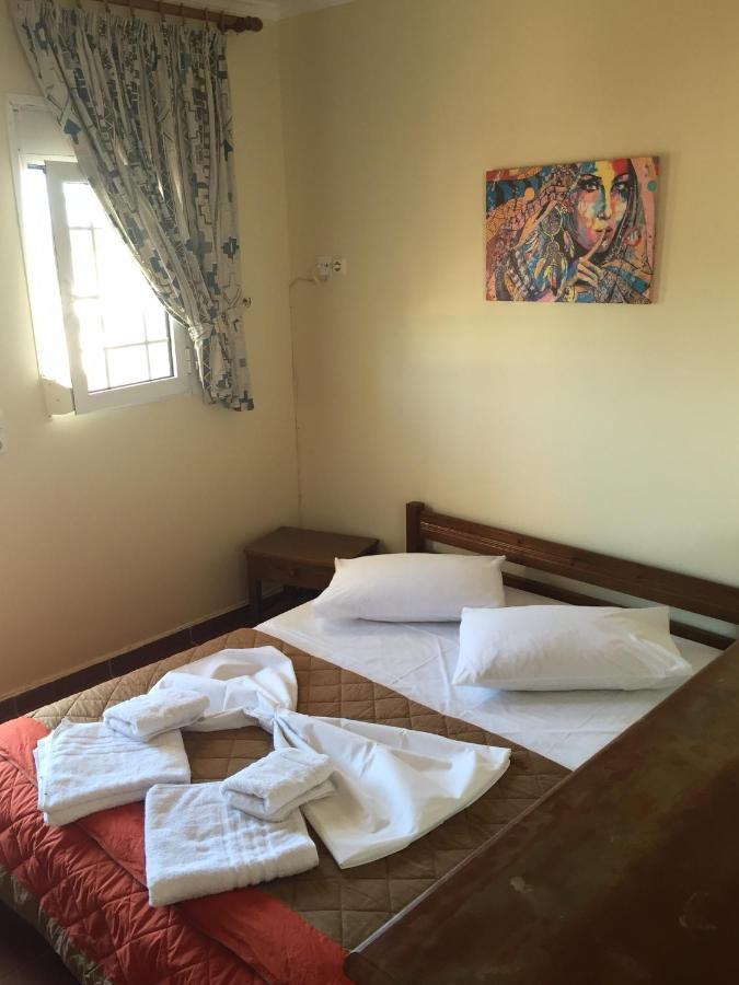 Toulipa Rooms Agia Ermioni Exterior photo