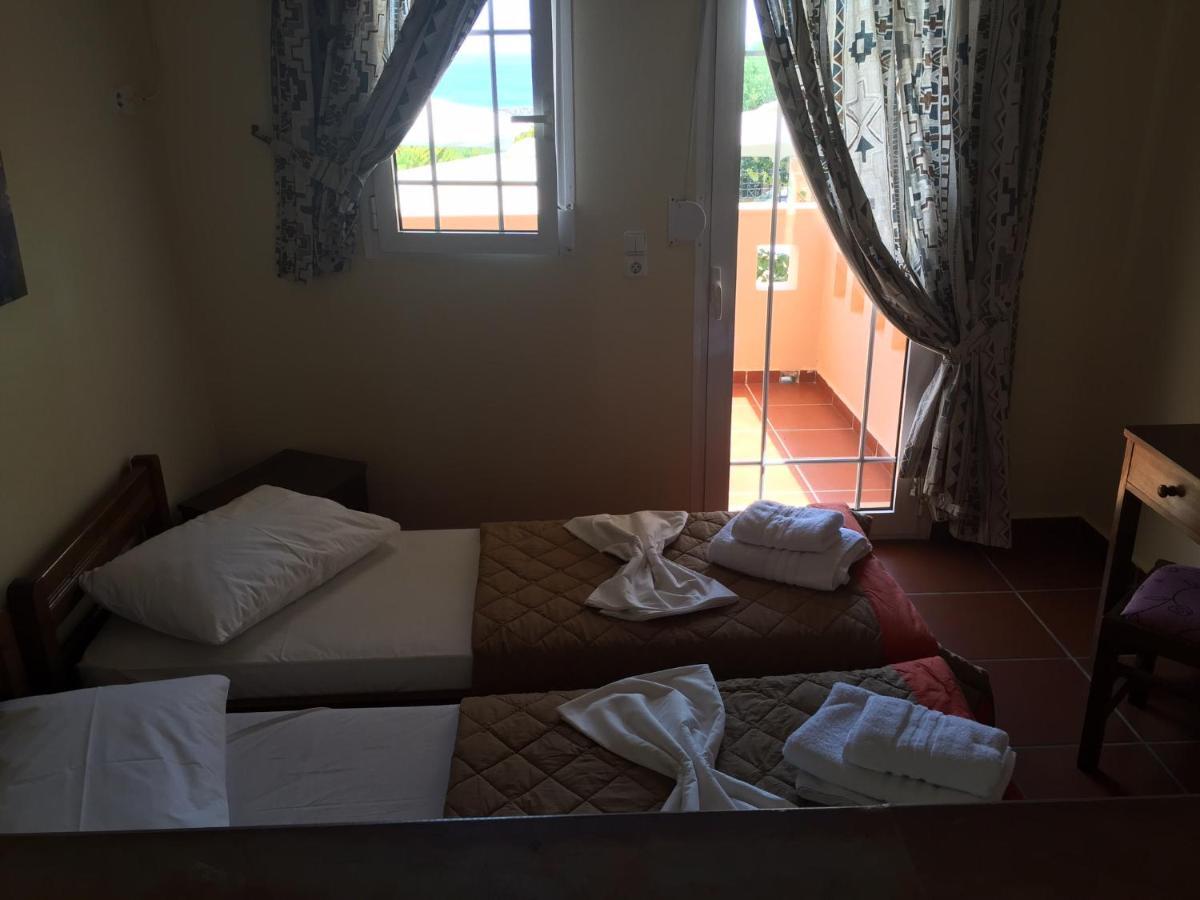 Toulipa Rooms Agia Ermioni Exterior photo