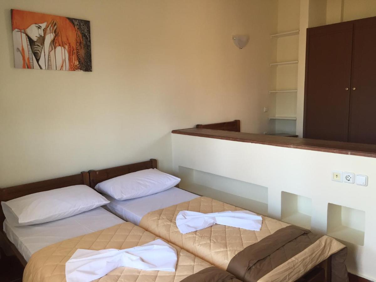 Toulipa Rooms Agia Ermioni Exterior photo