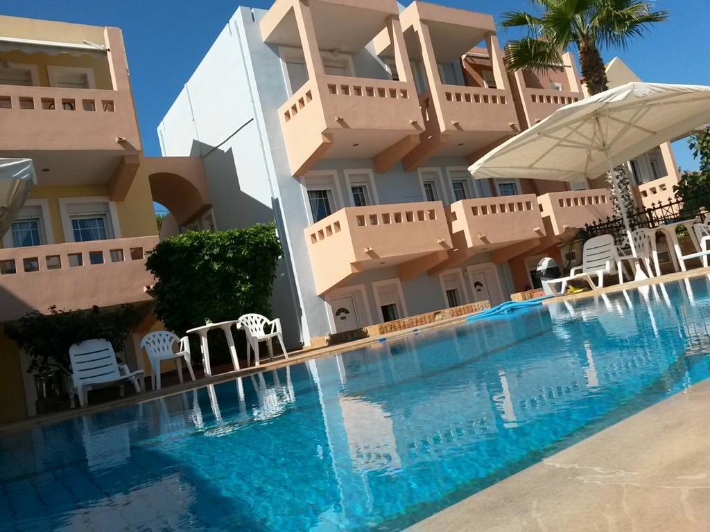 Toulipa Rooms Agia Ermioni Exterior photo